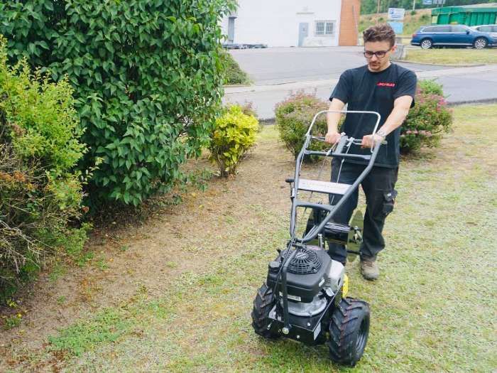 Détecteur de câble pour robot tondeuse