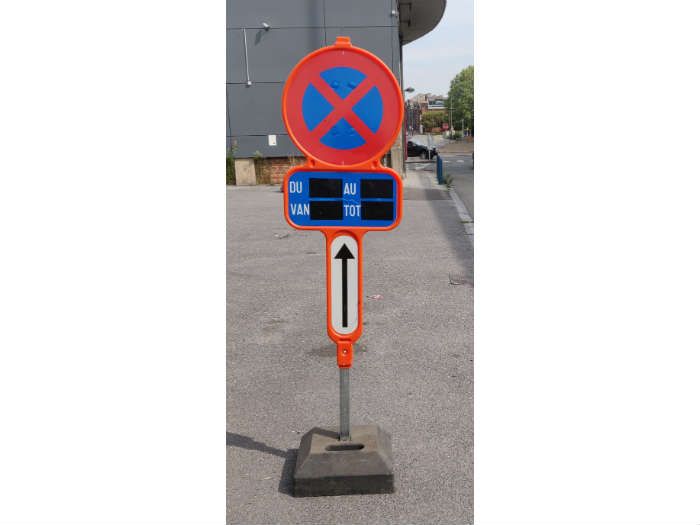 LOCAMAT, Panneau stationnement interdit avec pied